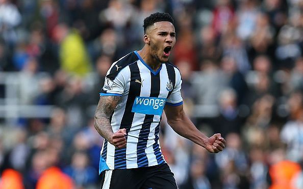 Newcastle United v Crystal Palace - Premier League